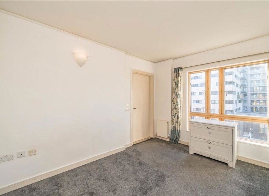 Flat John Harrison Way in Greater London