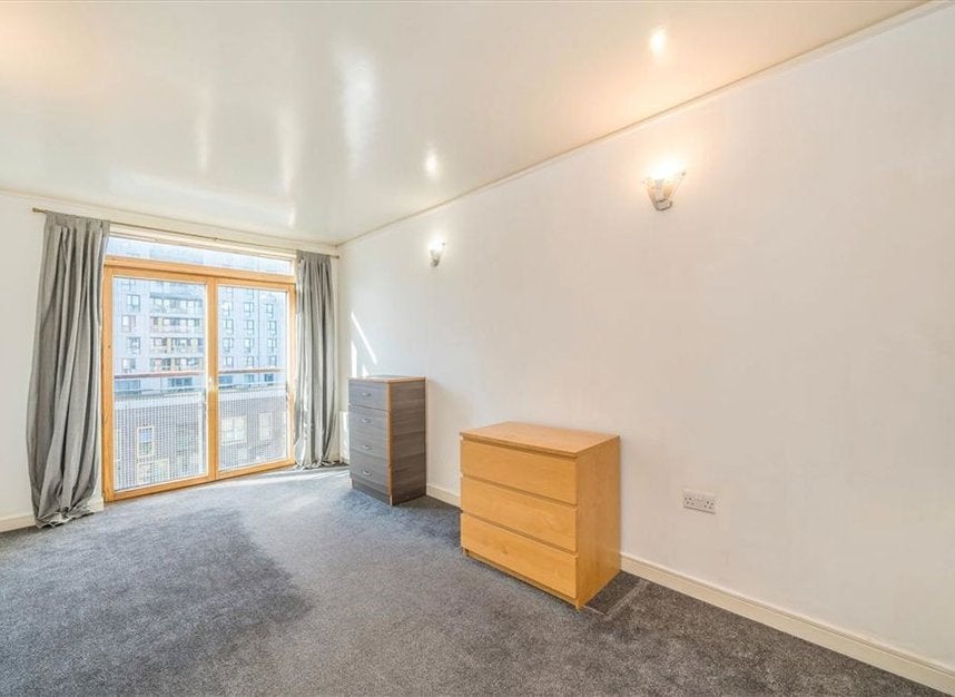 Flat John Harrison Way in Greater London
