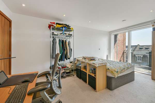 Flat Maygrove Road in Greater London