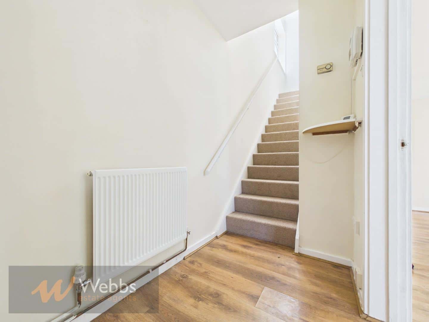 House Ensbury Close in Willenhall