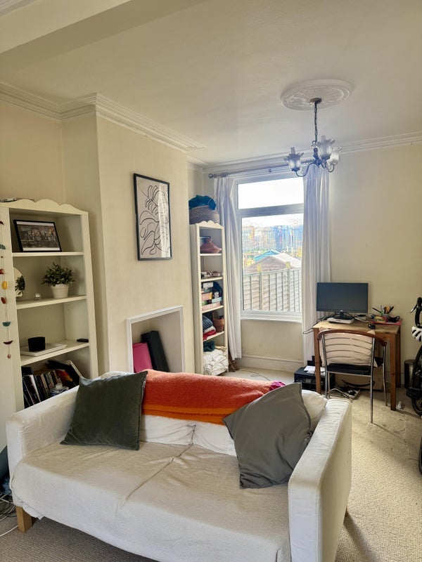 Room Marsala Road in Greater London