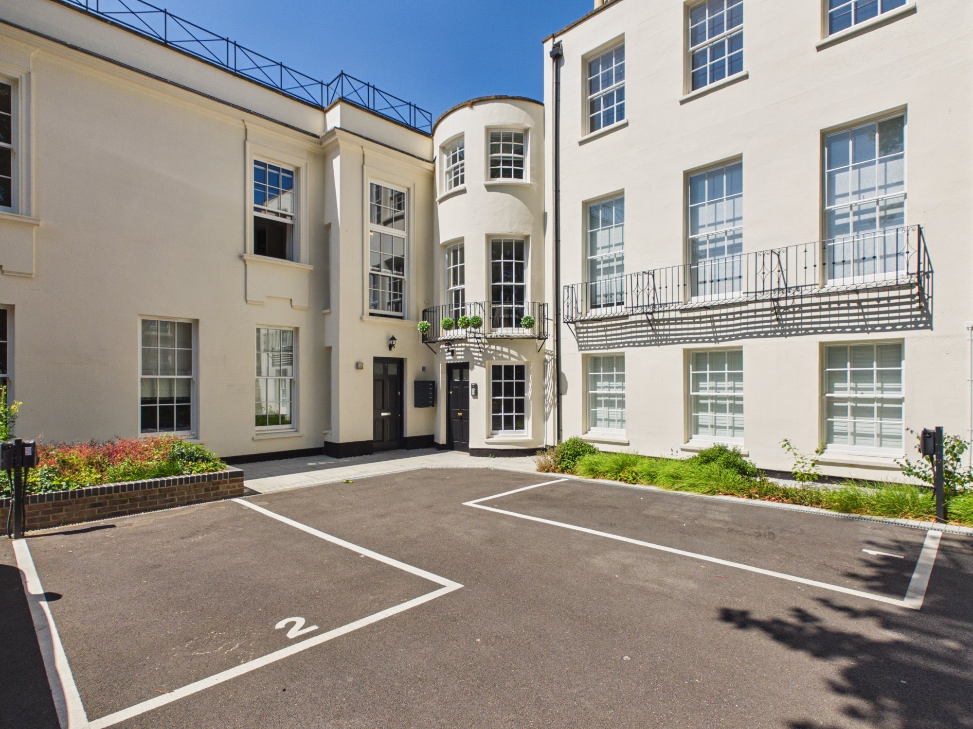 Flat North Place in Cheltenham