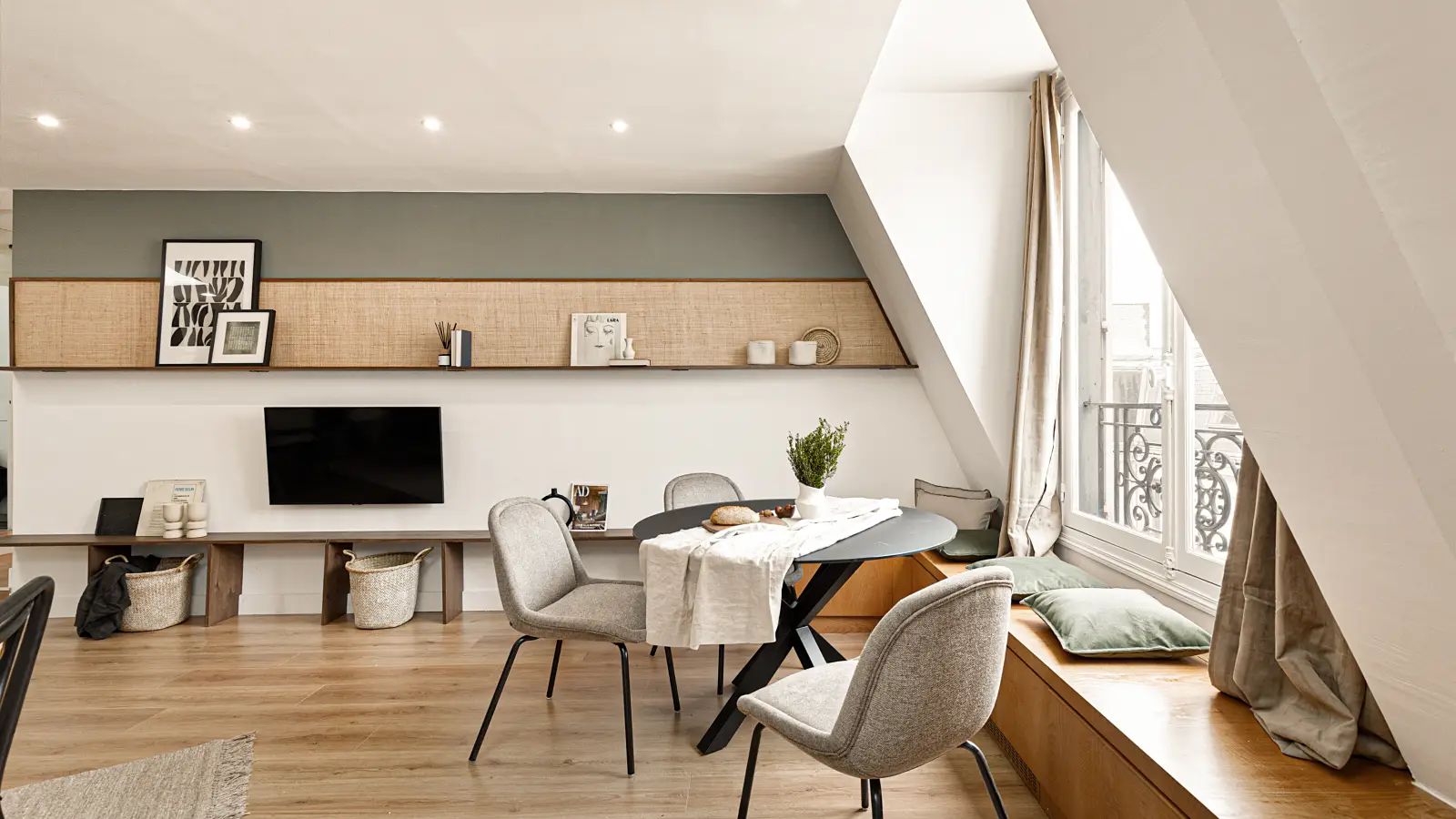 Appartement Rue de Marignan à Paris
