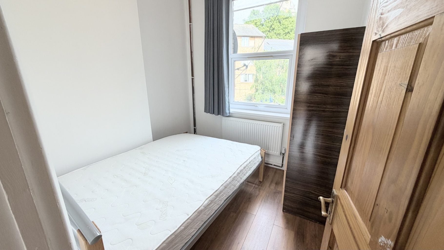 Flat Mare Street in Greater London