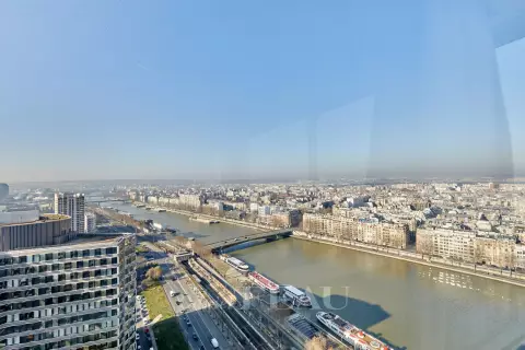 Appartement Quai André Citroën à Paris