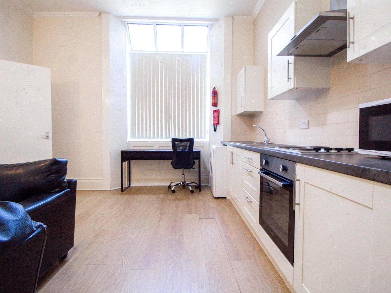 Flat Clarendon Road in Leeds