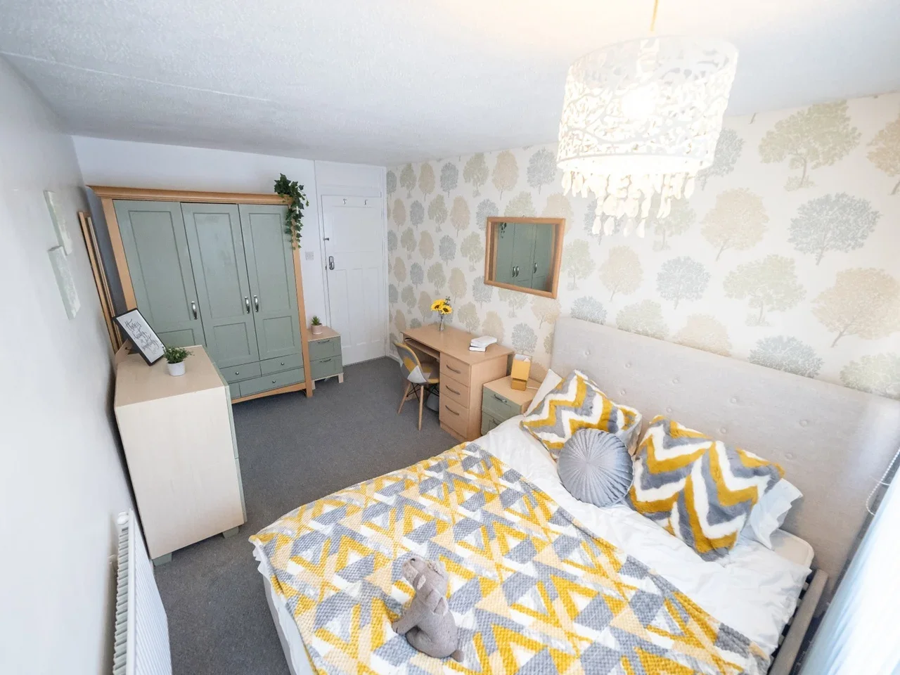 Room Church Path in Fareham