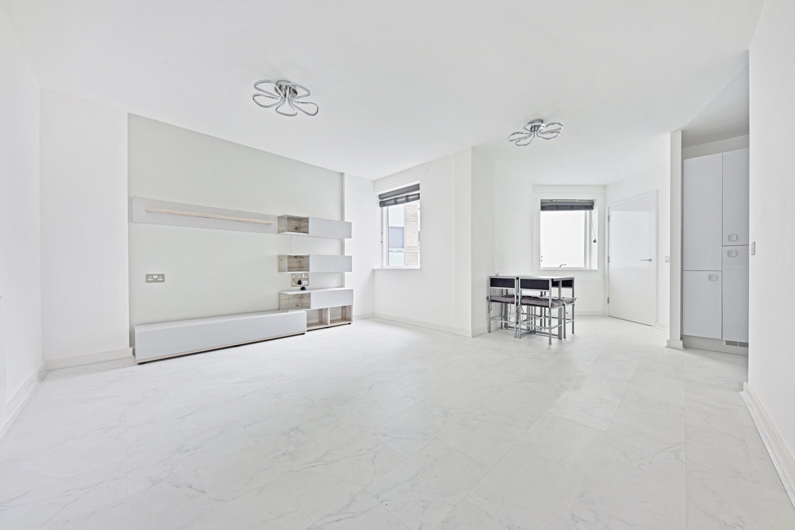 Flat Market Road in Greater London
