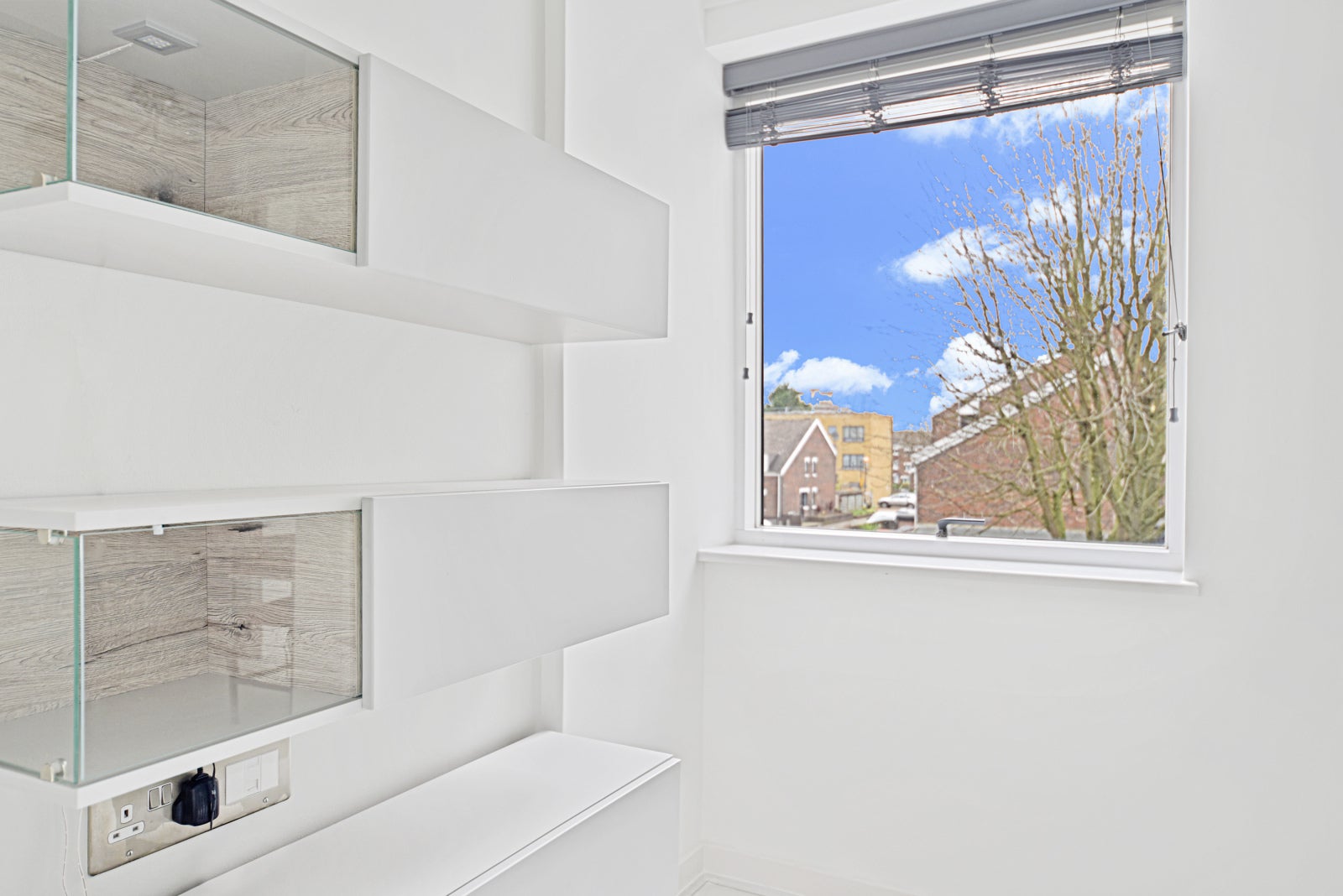Flat Market Road in Greater London