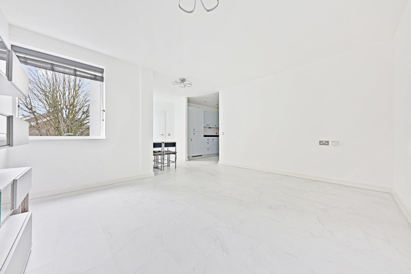 Flat Market Road in Greater London