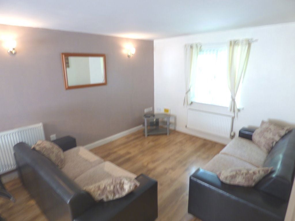 Flat Skipton Close in Hazel Grove