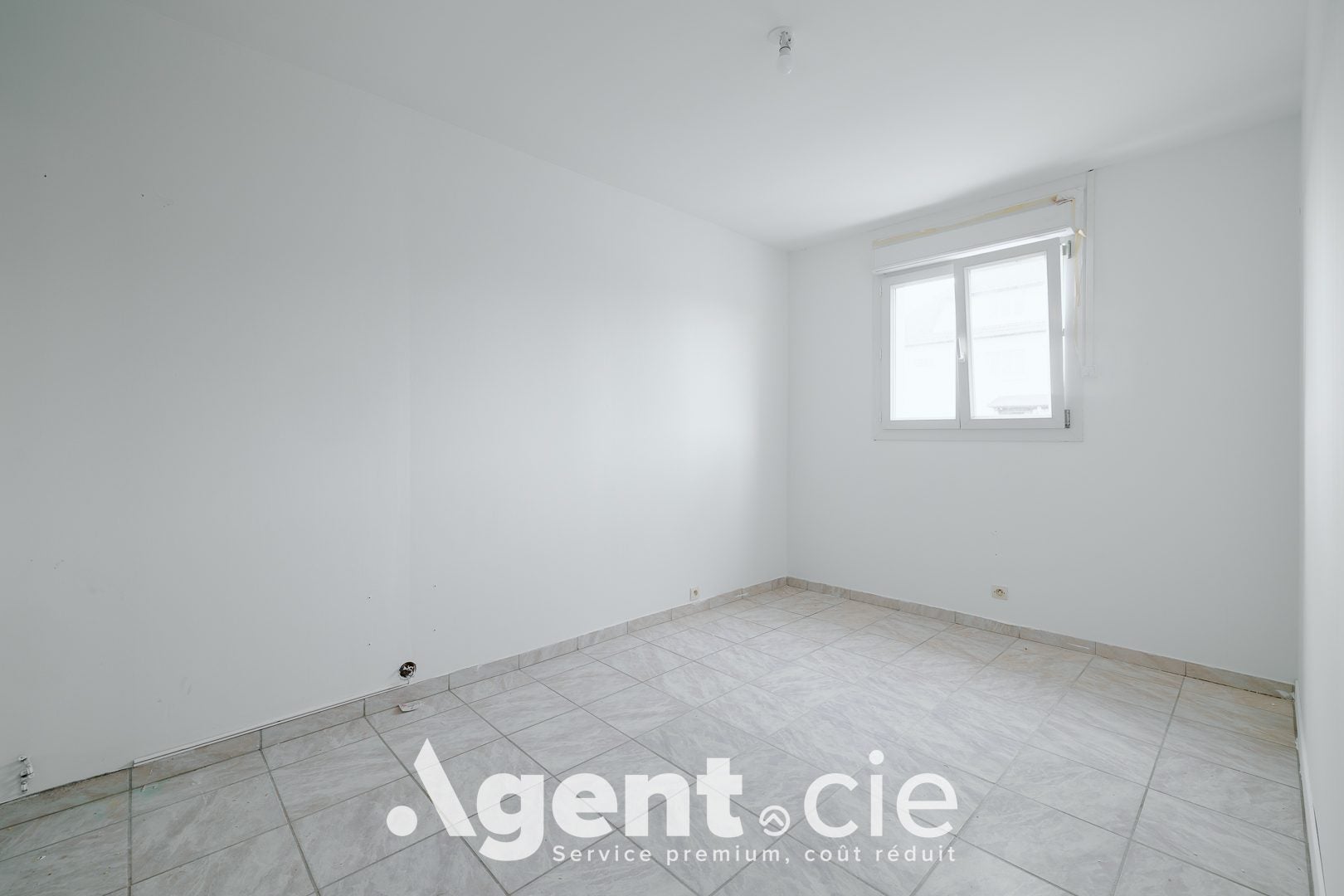 Flat Rue du Parc in Fontenay-le-Marmion
