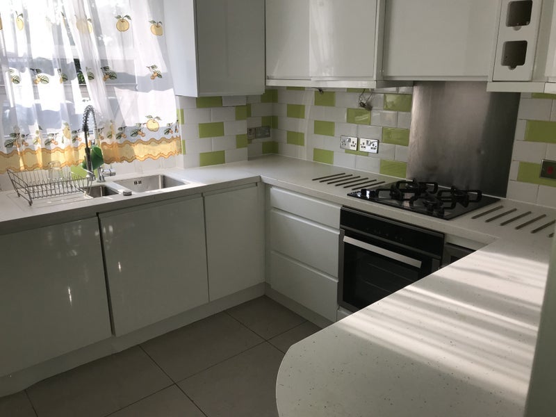 Room Lansdowne Road in Greater London