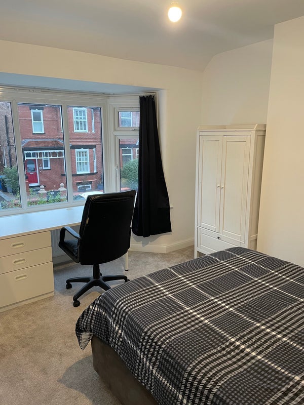 Room Newton Road in Trafford