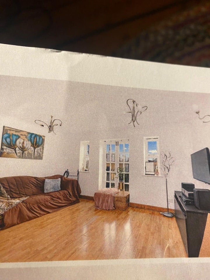 Room Hampton Close in Greater London