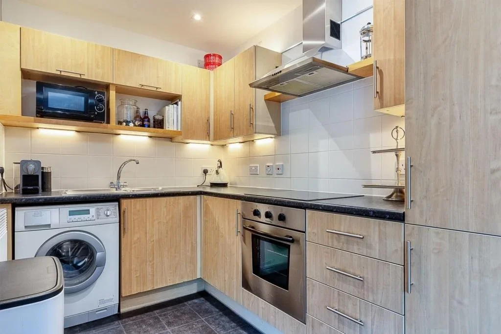 Flat East Hill in Greater London