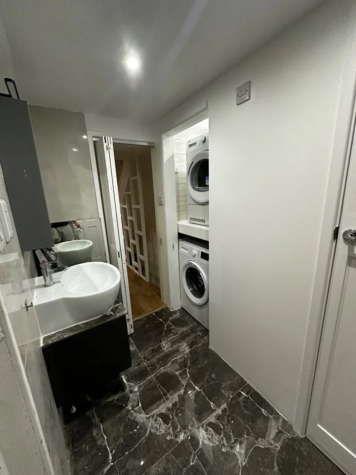 Room Congleton Grove in Greater London