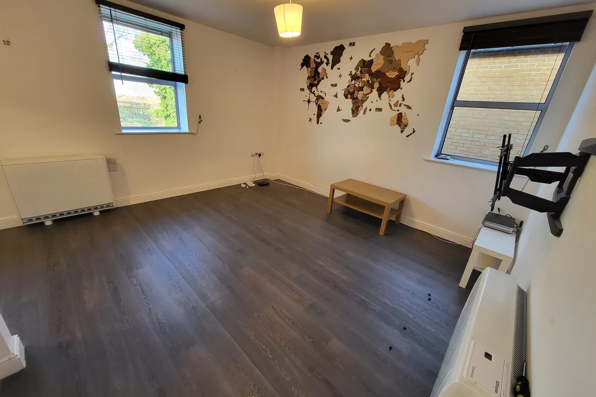 Flat Bartholomews Square in Bristol