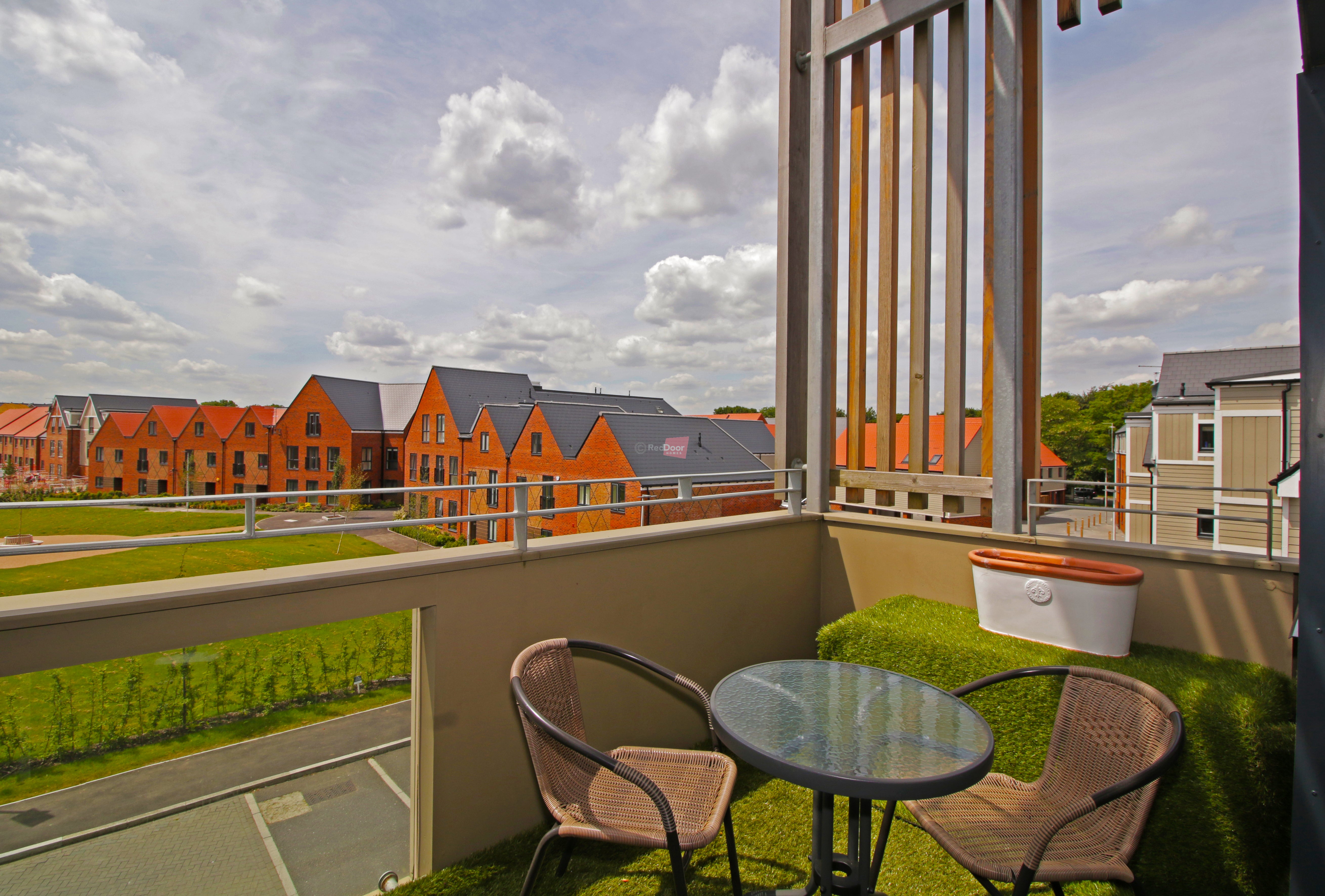 Flat Elliotts Way in Chatham