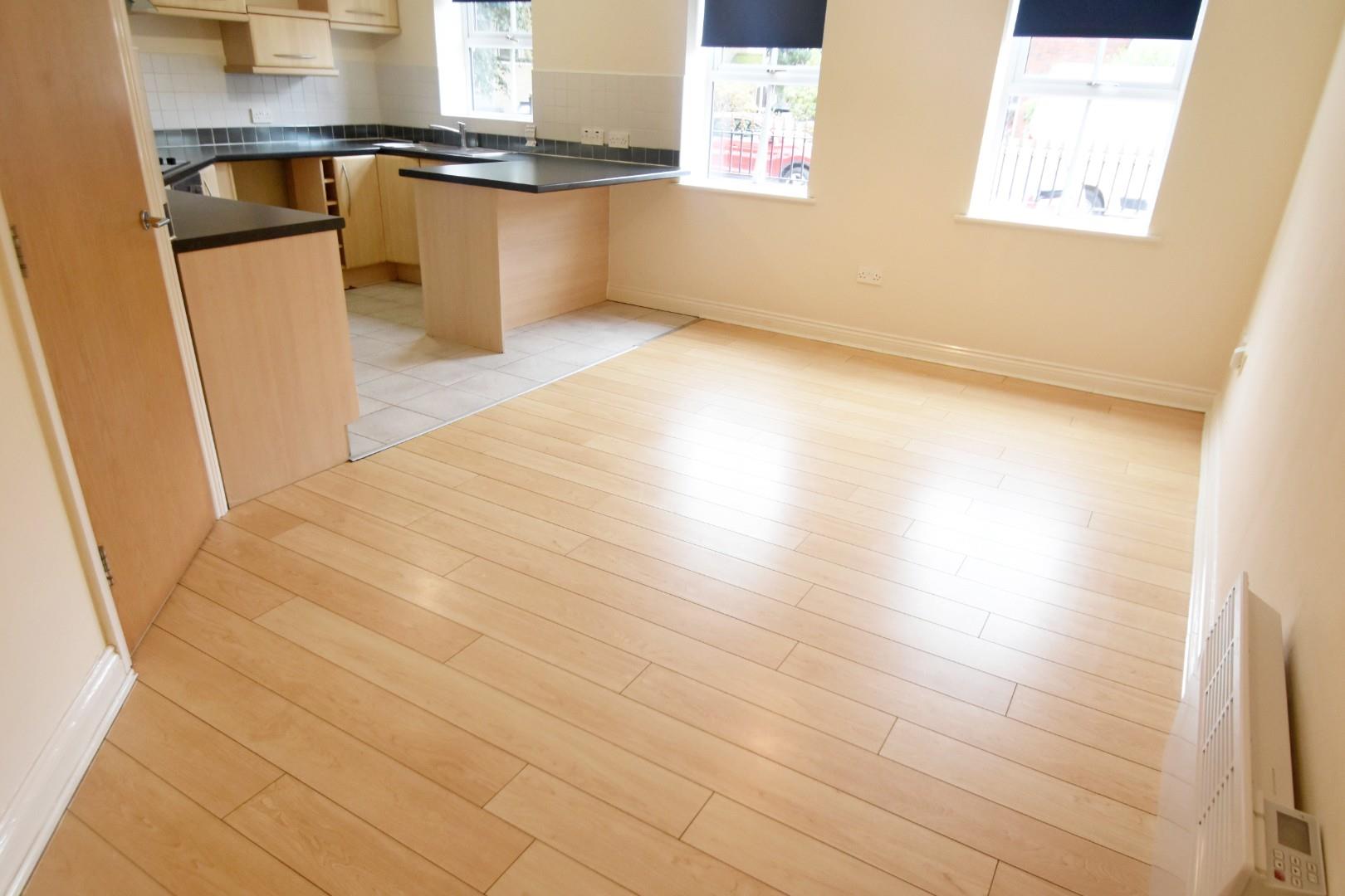 Flat Malvern Avenue in Bury
