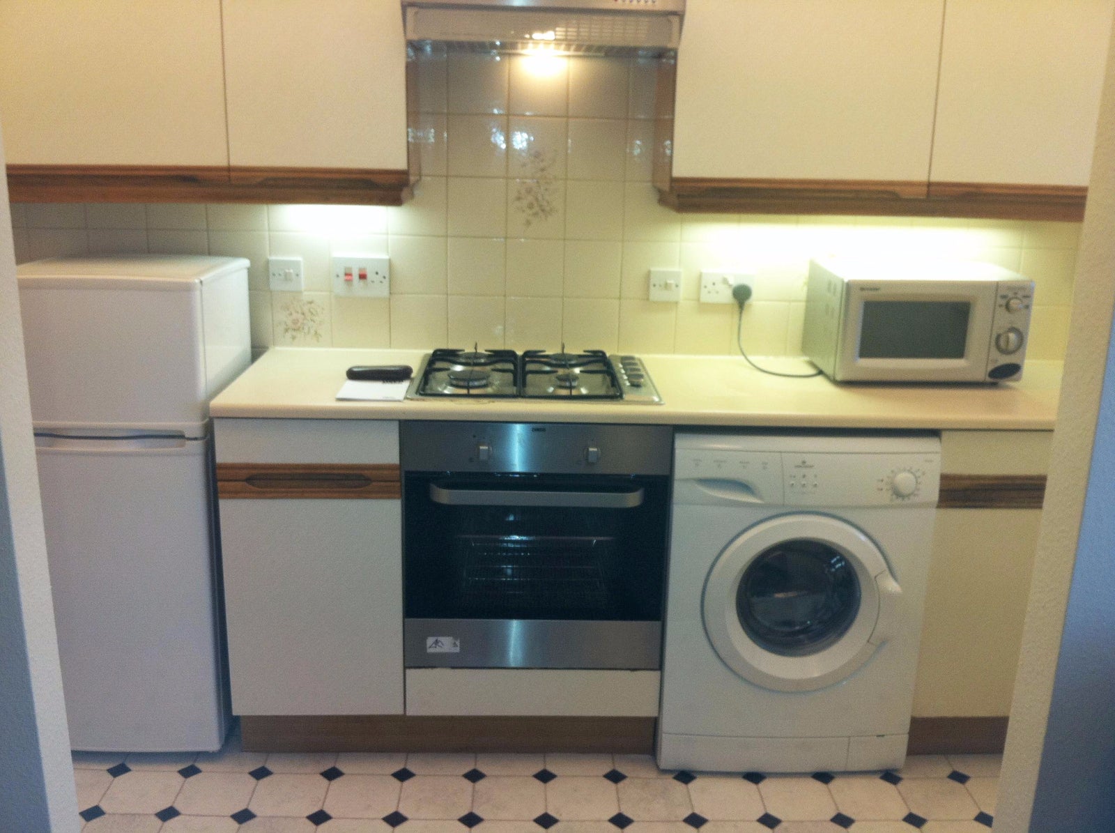 Flat Belgrave Road in London