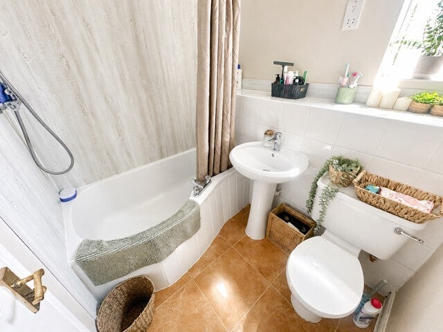 House Olivine Close in Borough of Swale