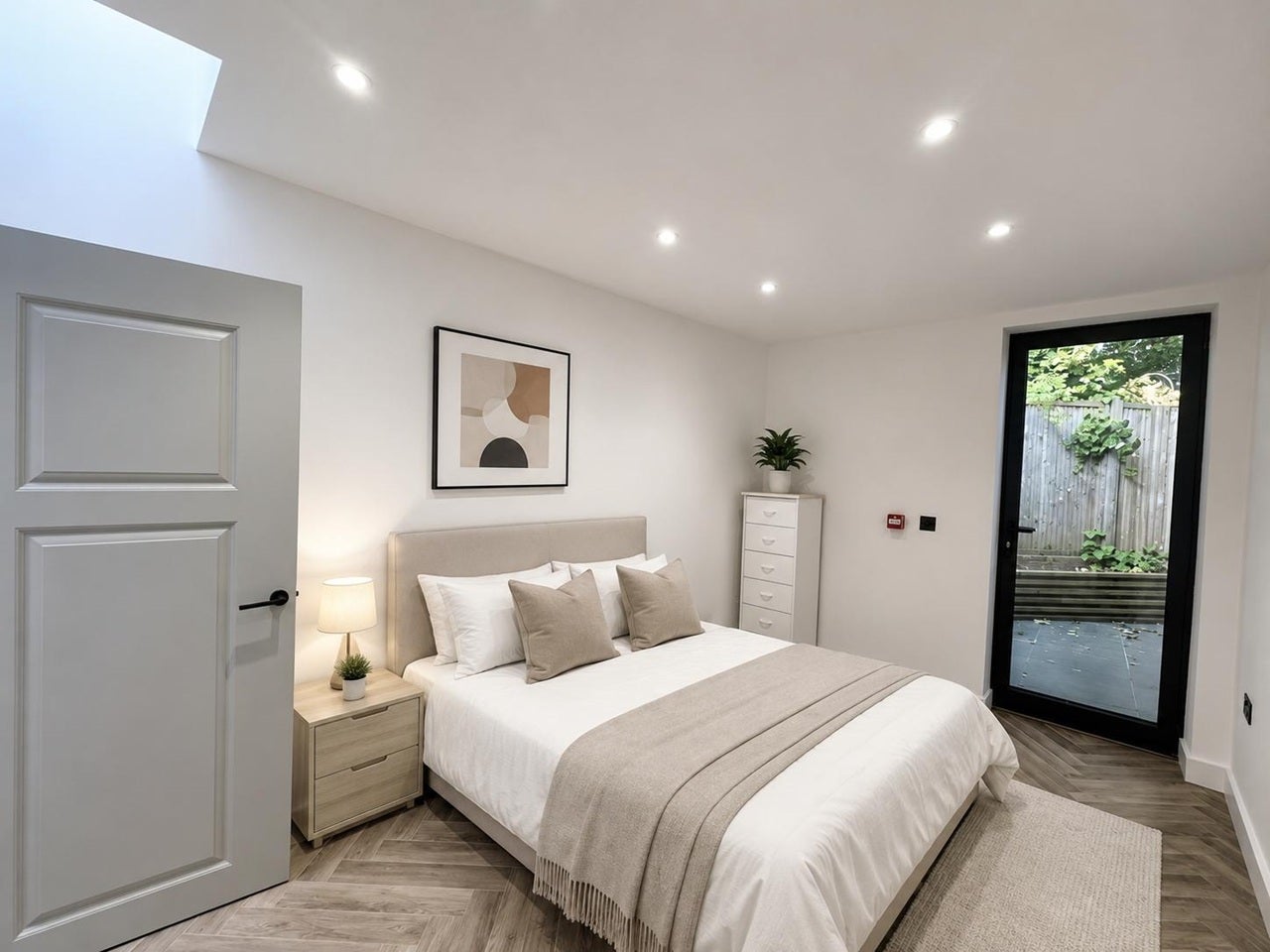 Flat Fairview Road in Greater London