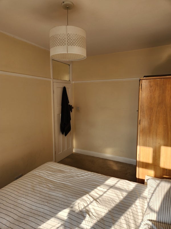 Flat Frognal Court in Greater London