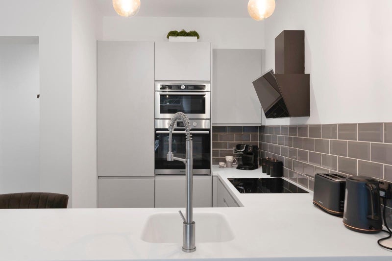 Flat Upper Grove Place in City of Edinburgh