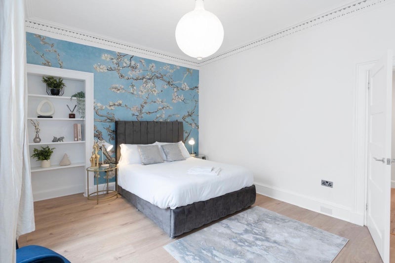 Flat Upper Grove Place in City of Edinburgh