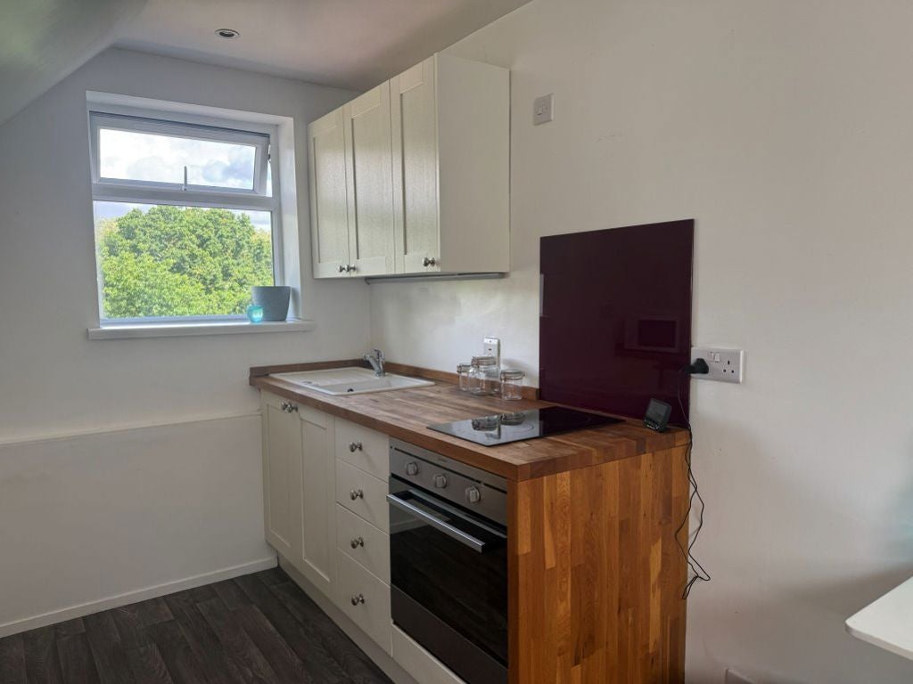 Flat Spencer Avenue in Coventry