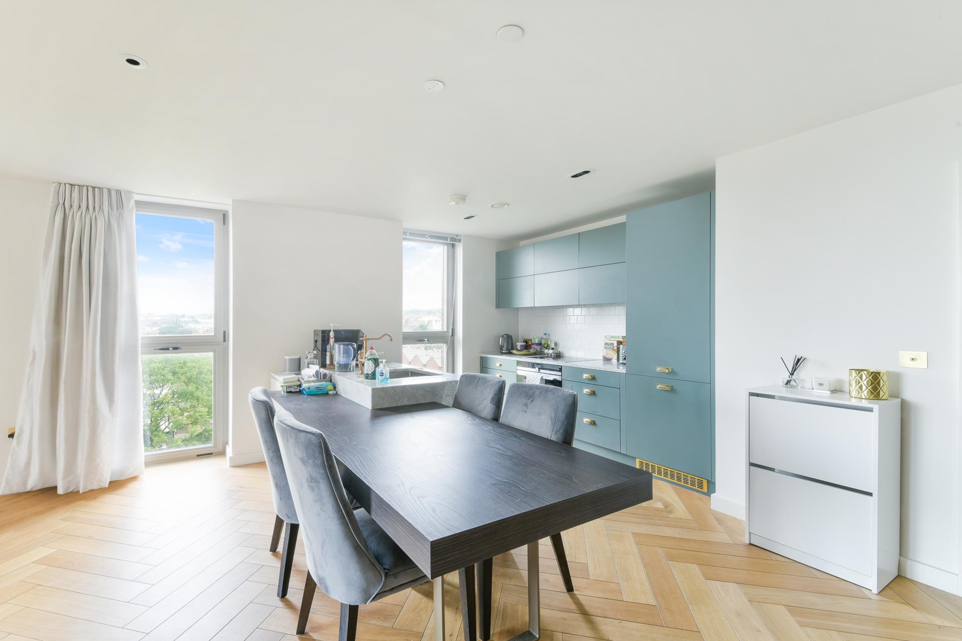 Flat Heritage Lane in Greater London