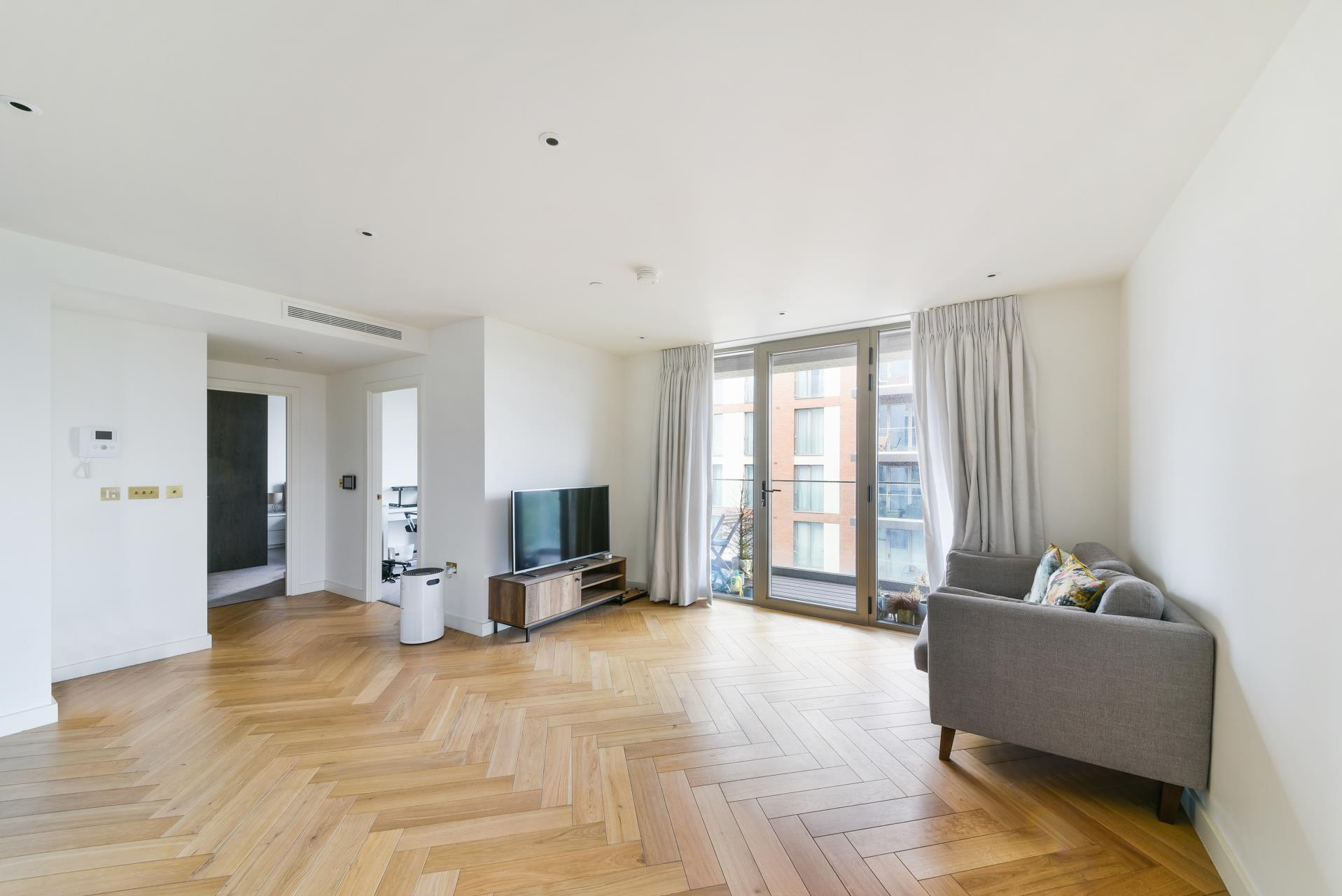 Flat Heritage Lane in Greater London
