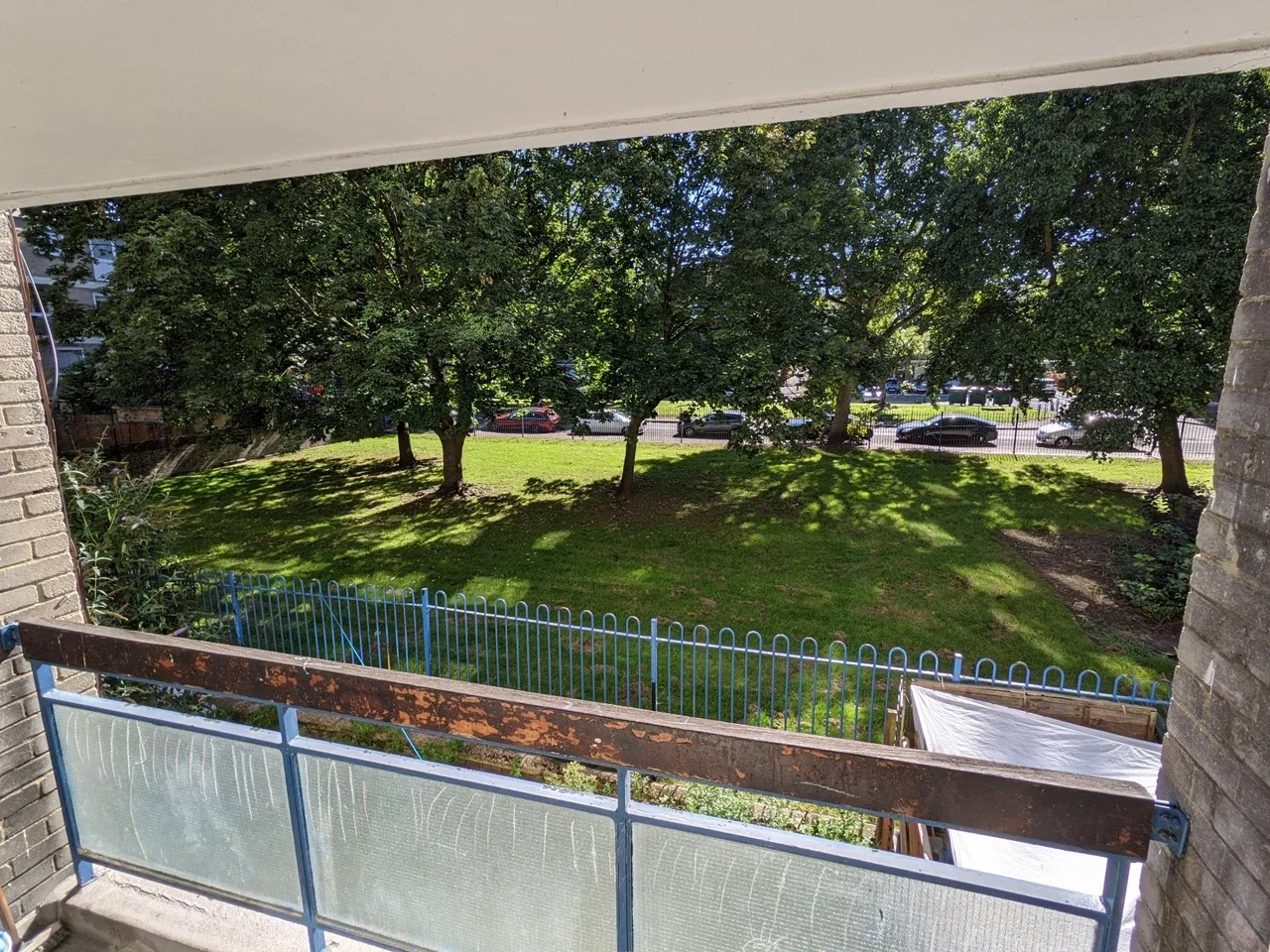 Flat Dacca Street in Greater London
