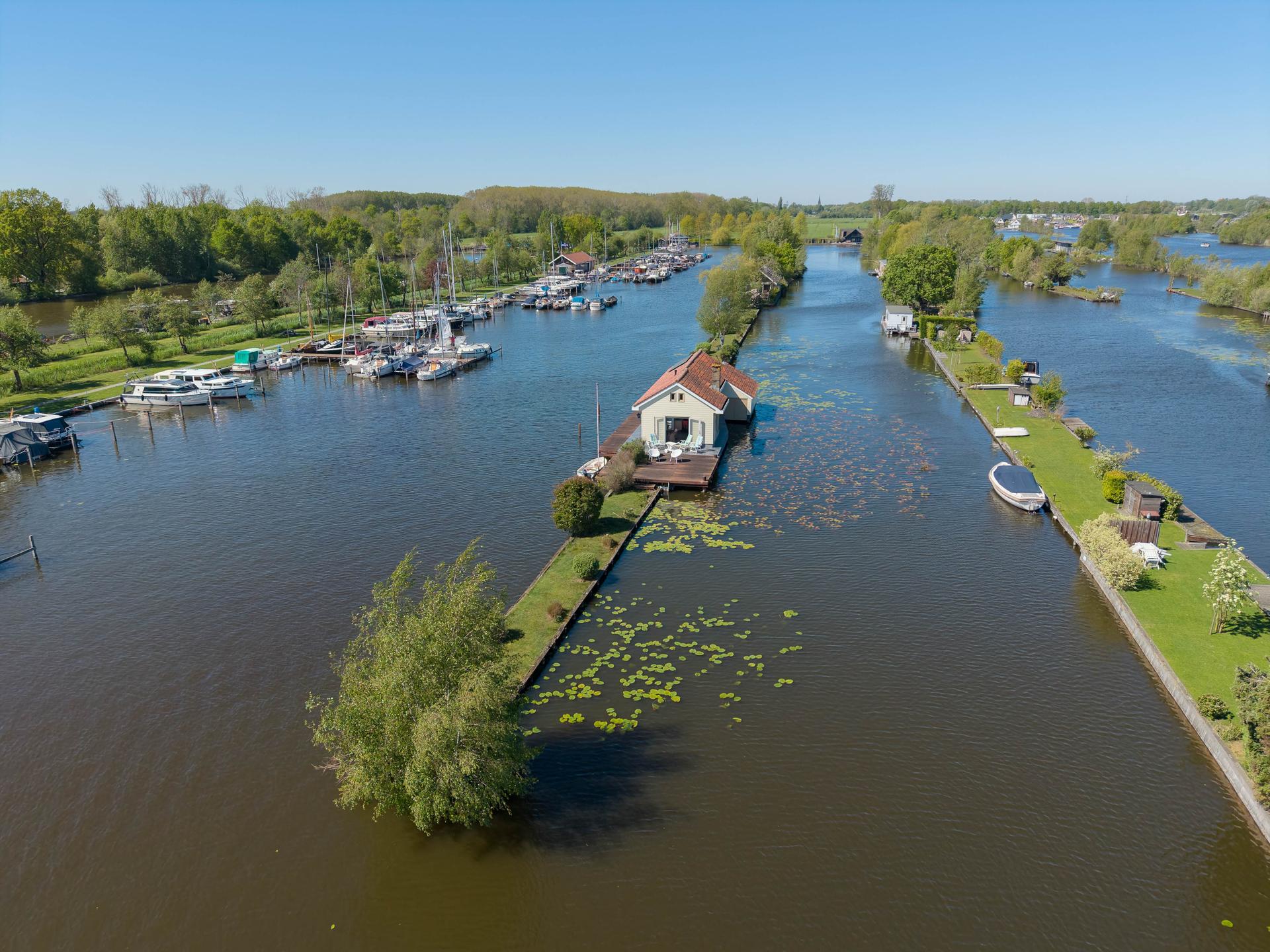 Vrijstaande woning te koop: De Plassen Noord 283, Breukelen