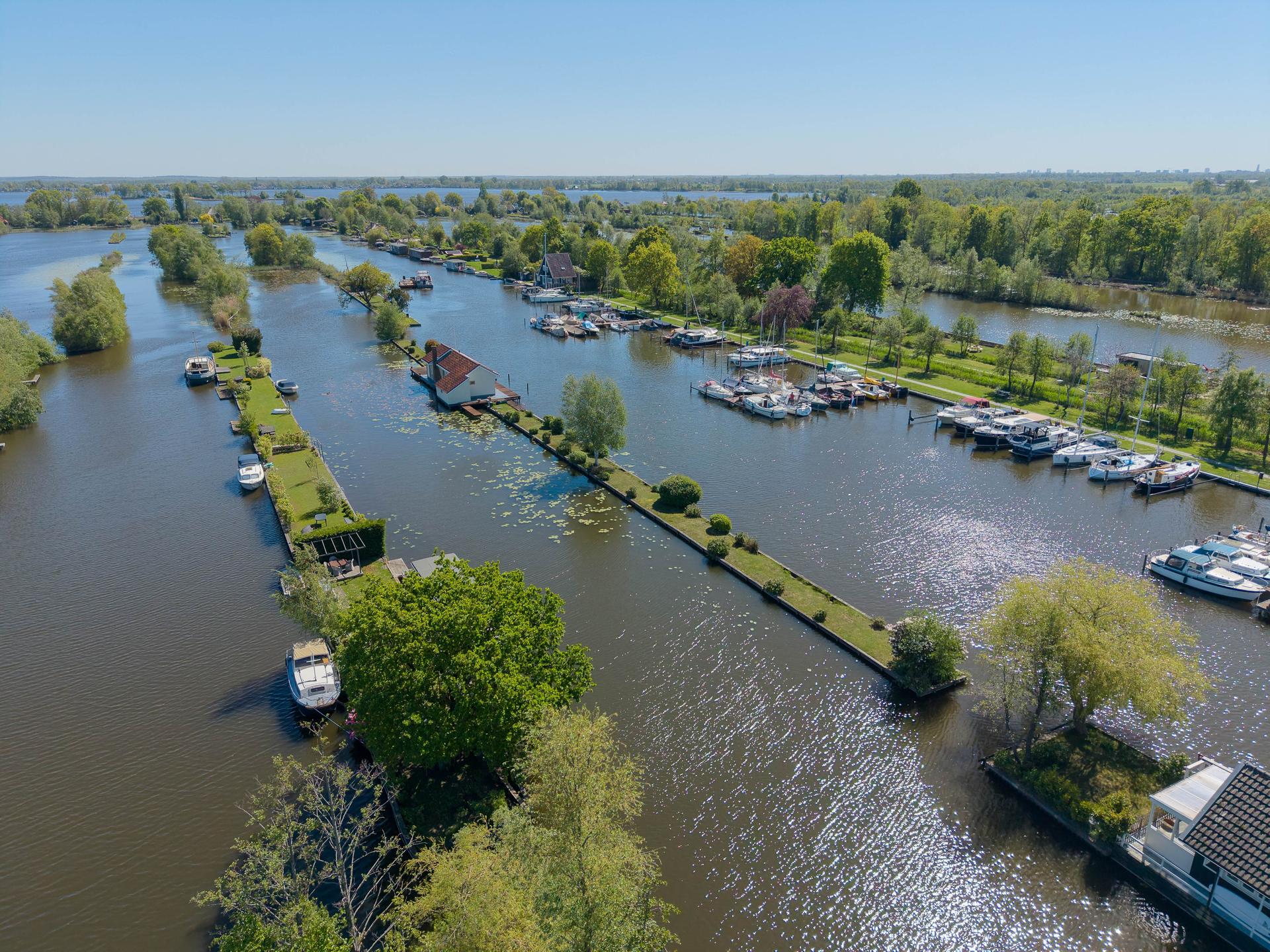 Vrijstaande woning te koop: De Plassen Noord 283, Breukelen