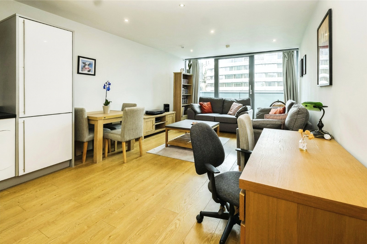 Flat Fazakerley Street in Liverpool