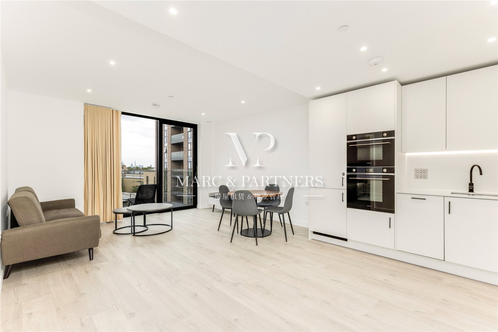 Flat Woodberry Down in London
