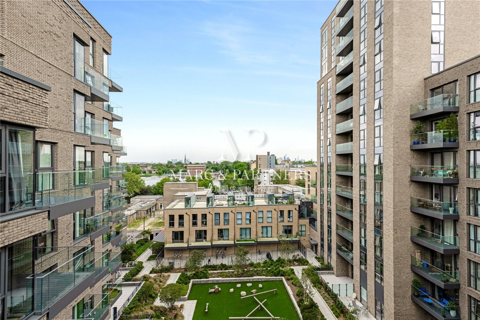 Flat Woodberry Down in London