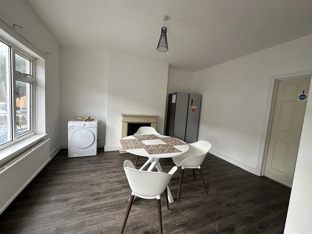 Room Fifth Avenue in Mansfield Woodhouse