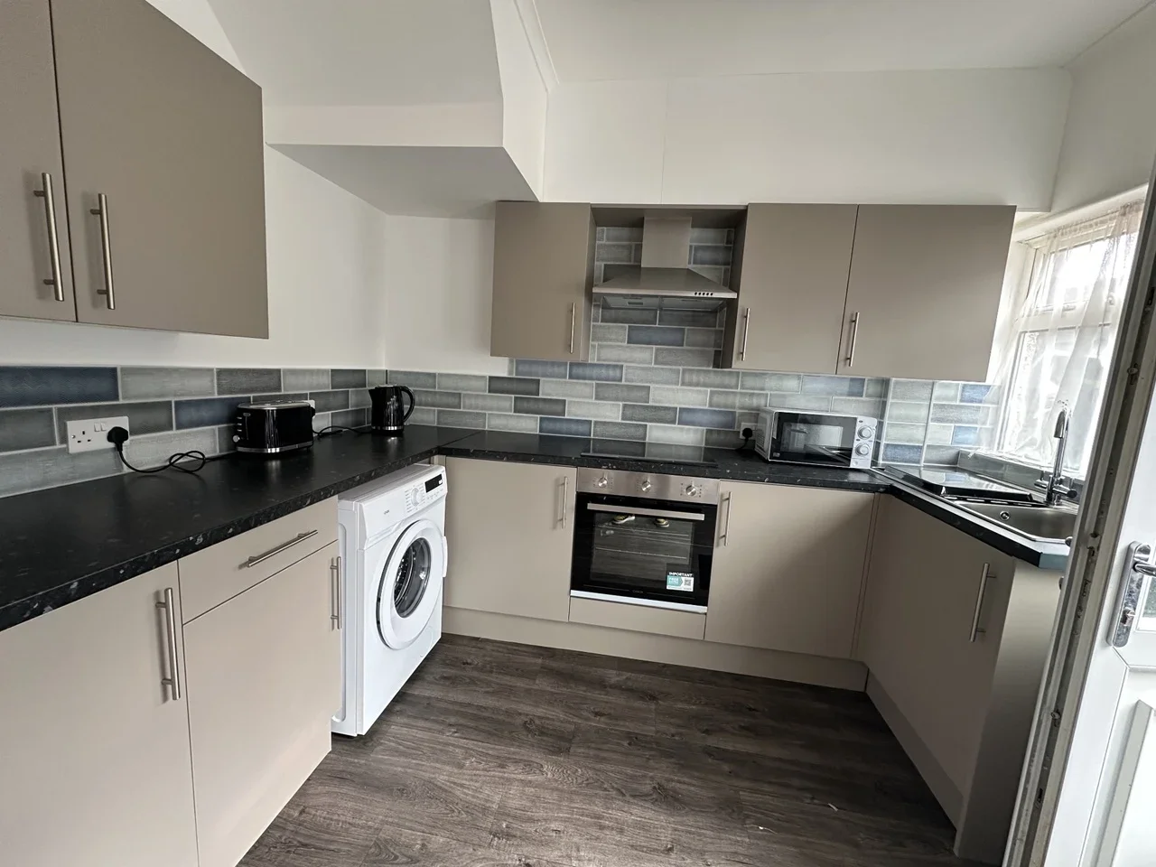 Room Fifth Avenue in Mansfield Woodhouse