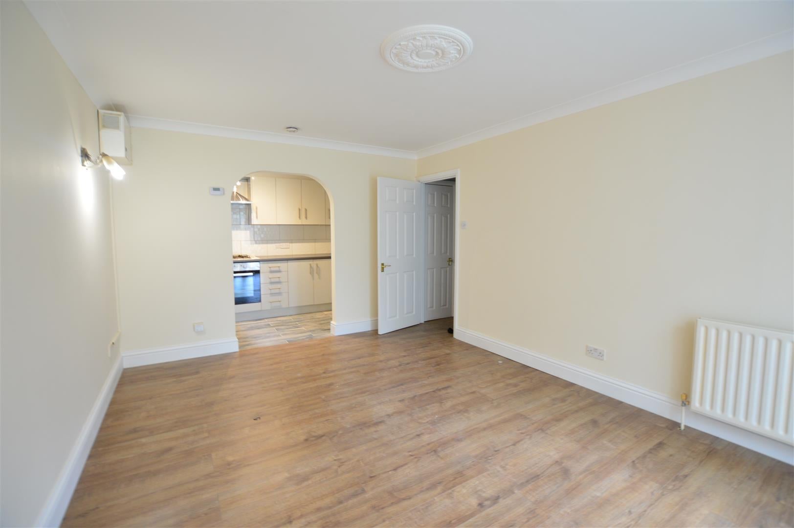 Flat Cippenham Lane in Slough