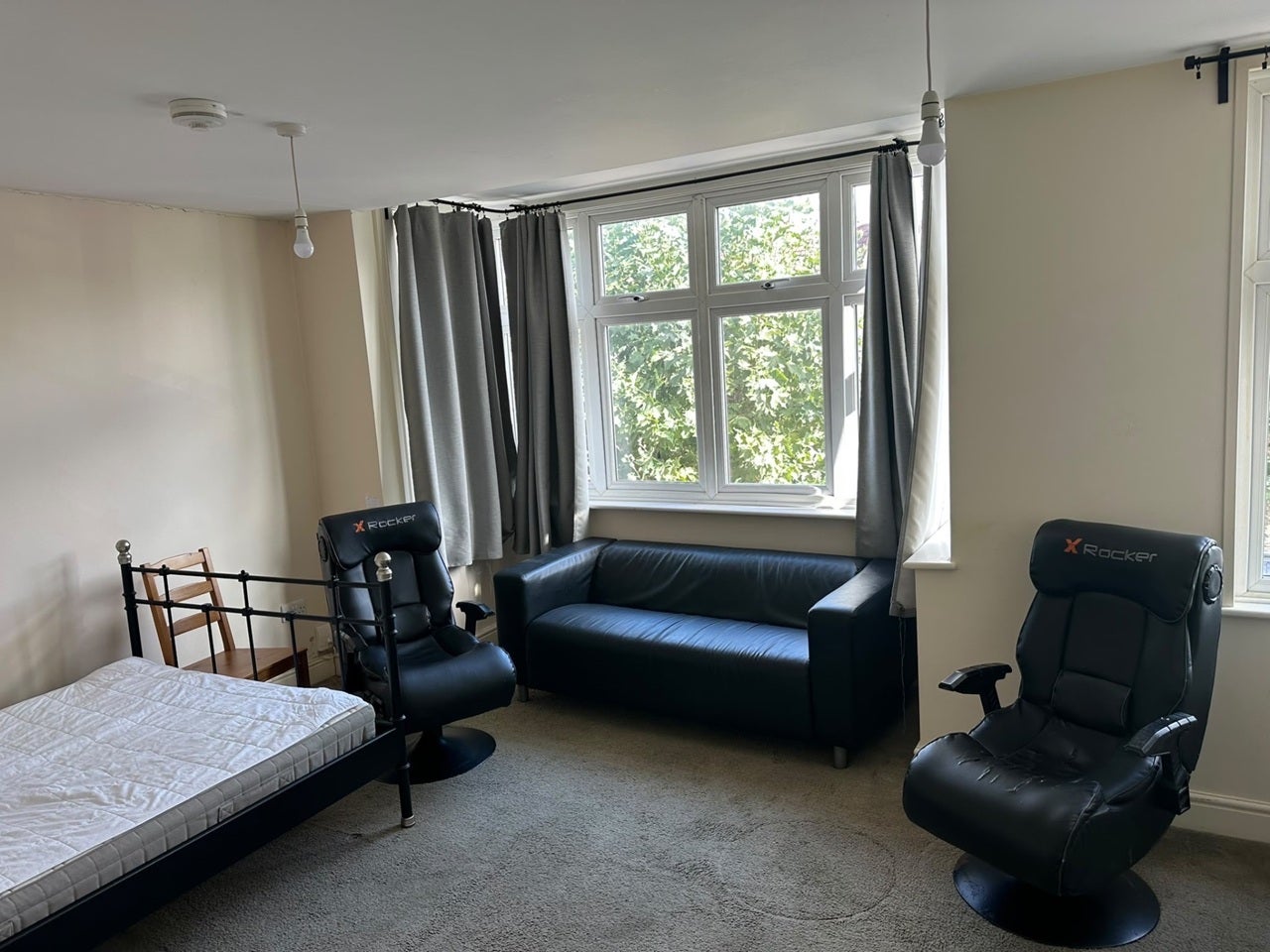 Flat Audley Road in Greater London