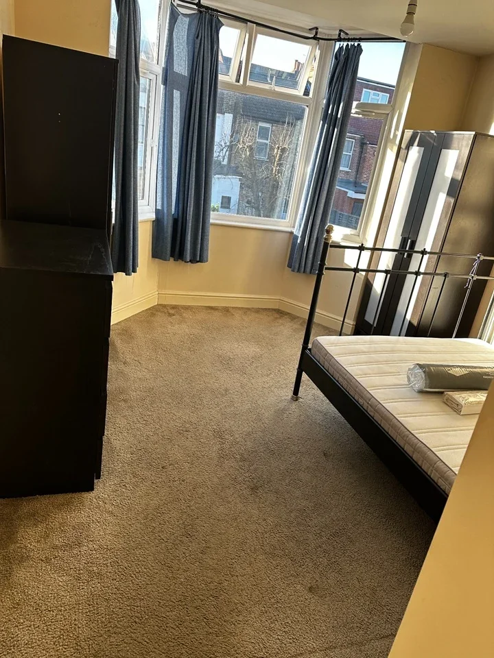 Flat Audley Road in Greater London