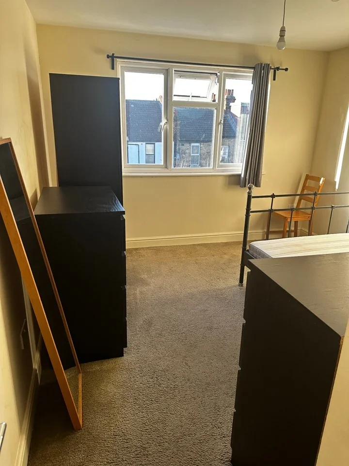 Flat Audley Road in Greater London