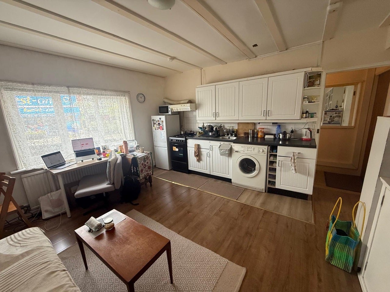 Flat Arthur Road in Greater London