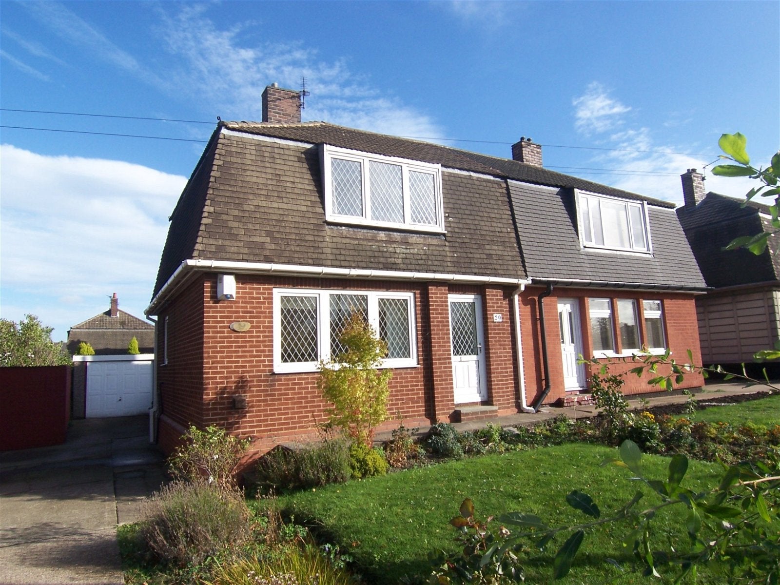 House Higham Common Road in Barnsley