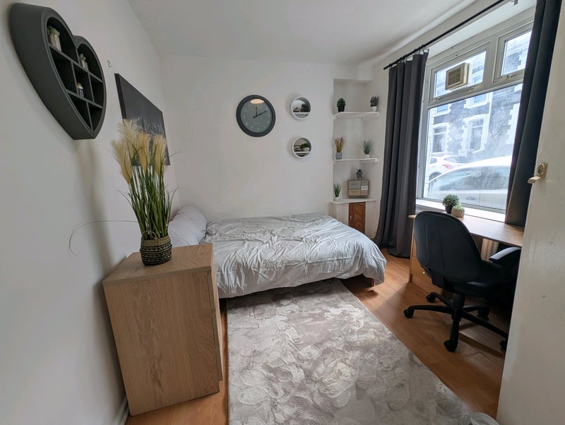 Room Tower Street in Pontypridd