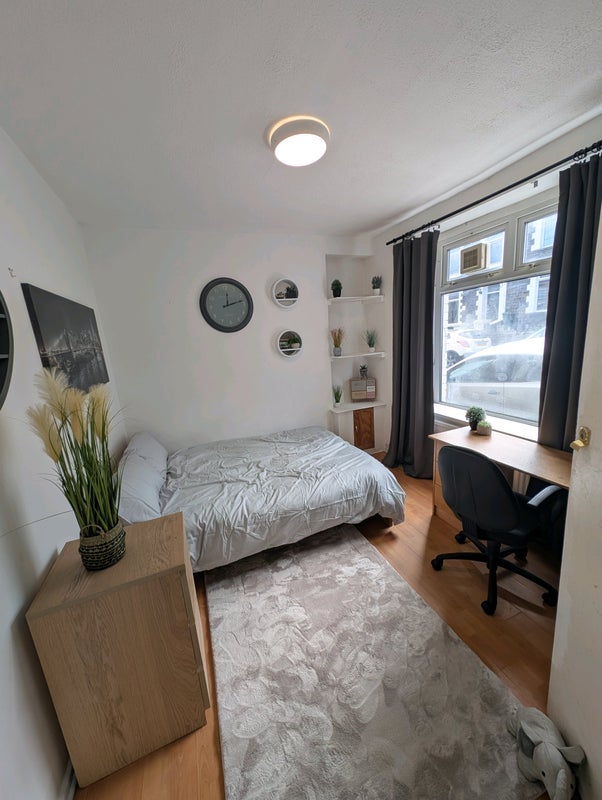 Room Tower Street in Pontypridd