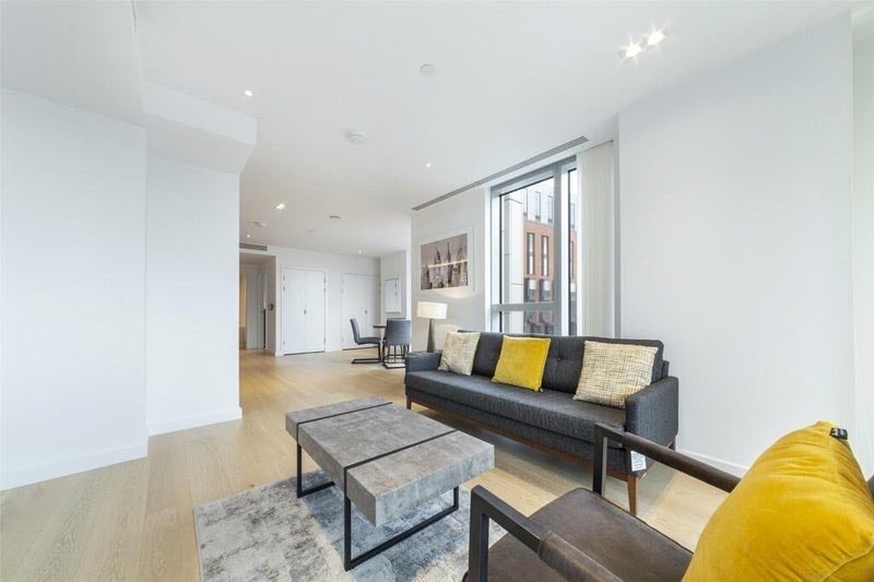 Room City Road in Greater London
